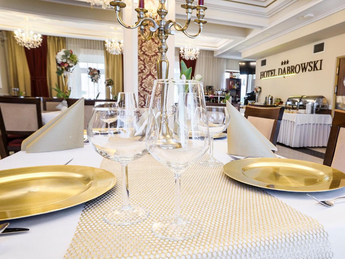 Hotel Dabrowski 오시비엥침 외부 사진