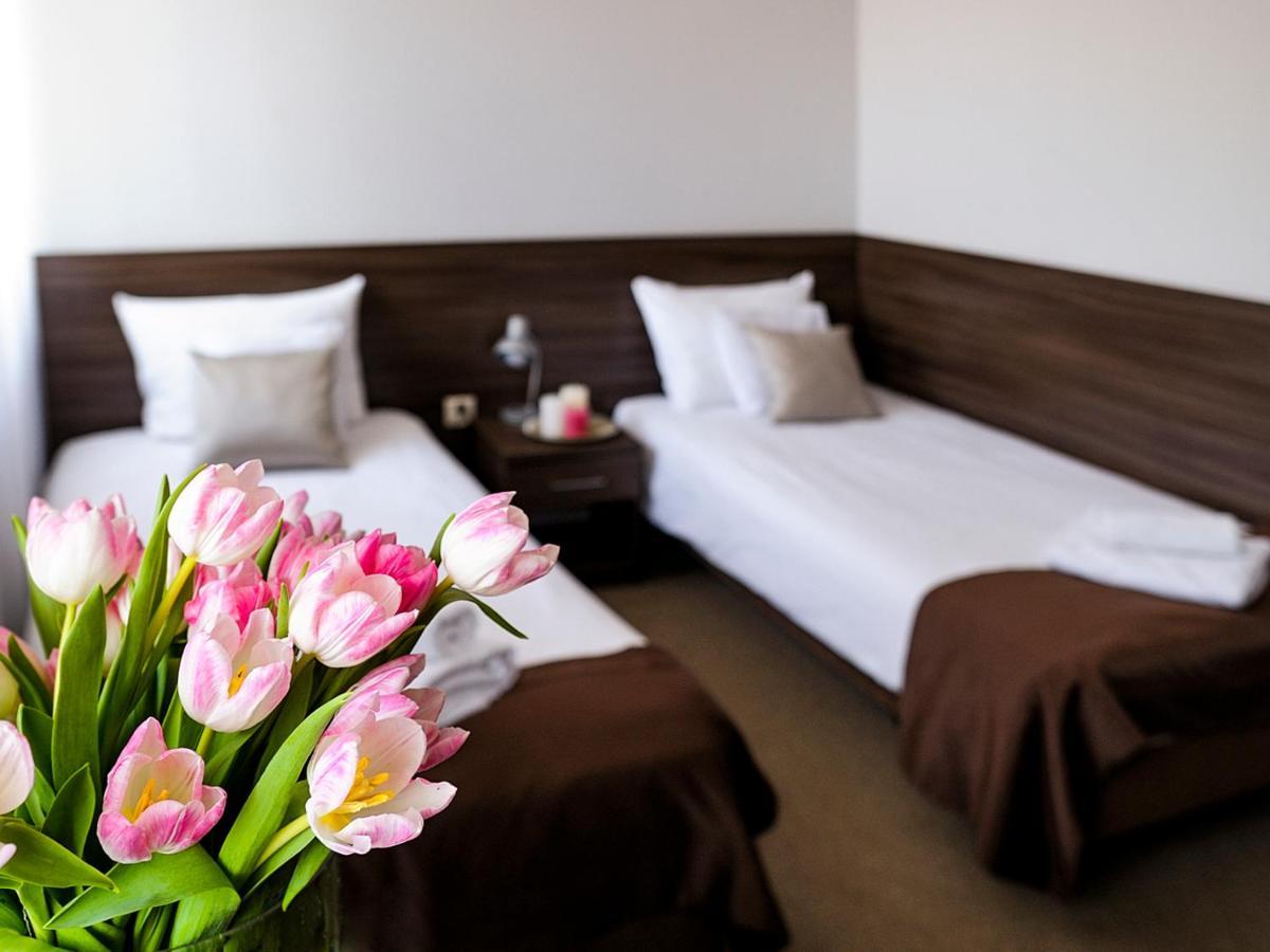 Hotel Dabrowski 오시비엥침 외부 사진