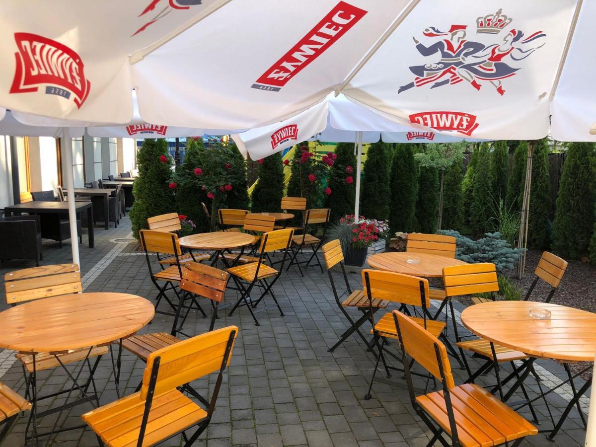 Hotel Dabrowski 오시비엥침 외부 사진