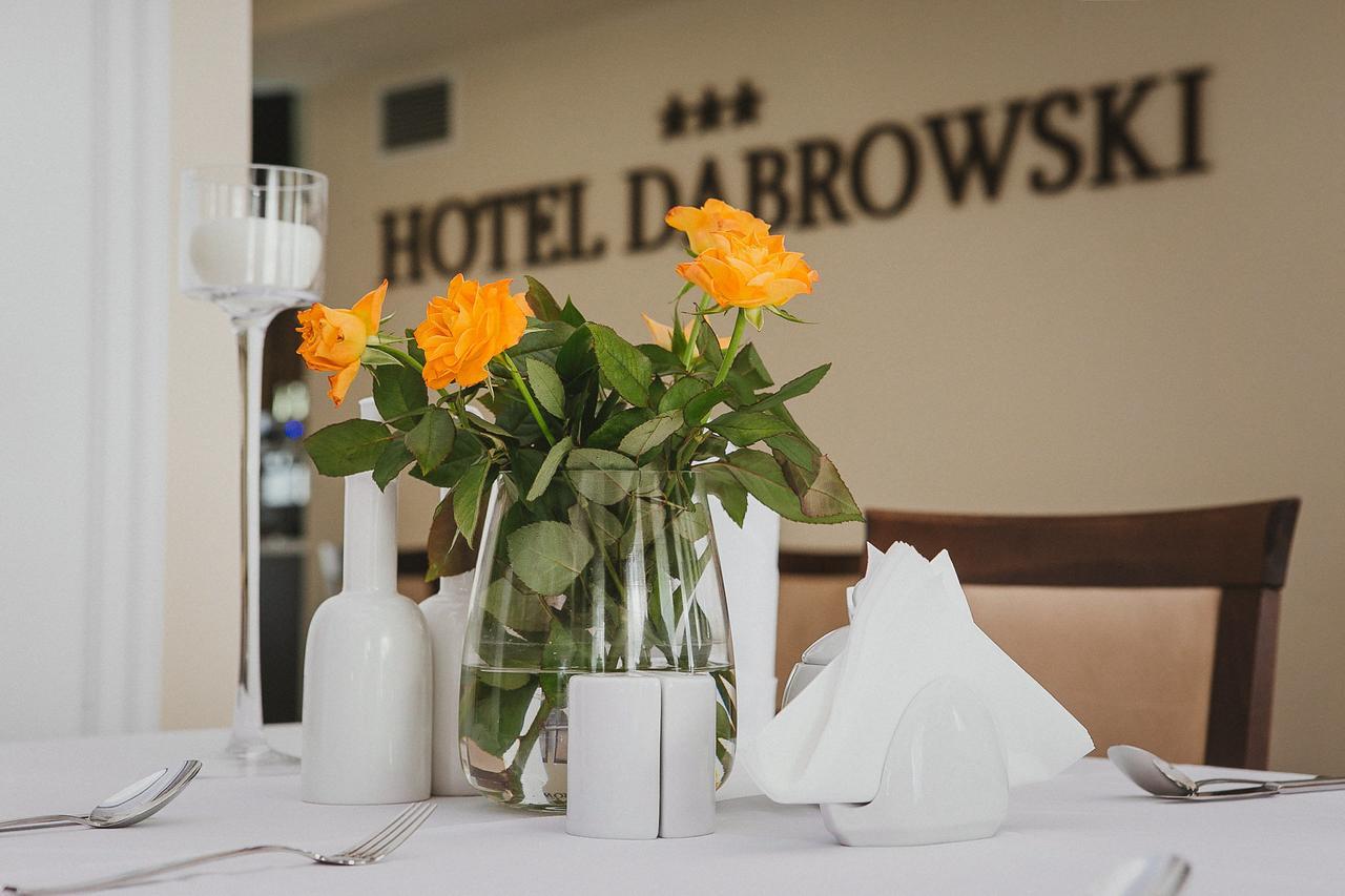 Hotel Dabrowski 오시비엥침 외부 사진