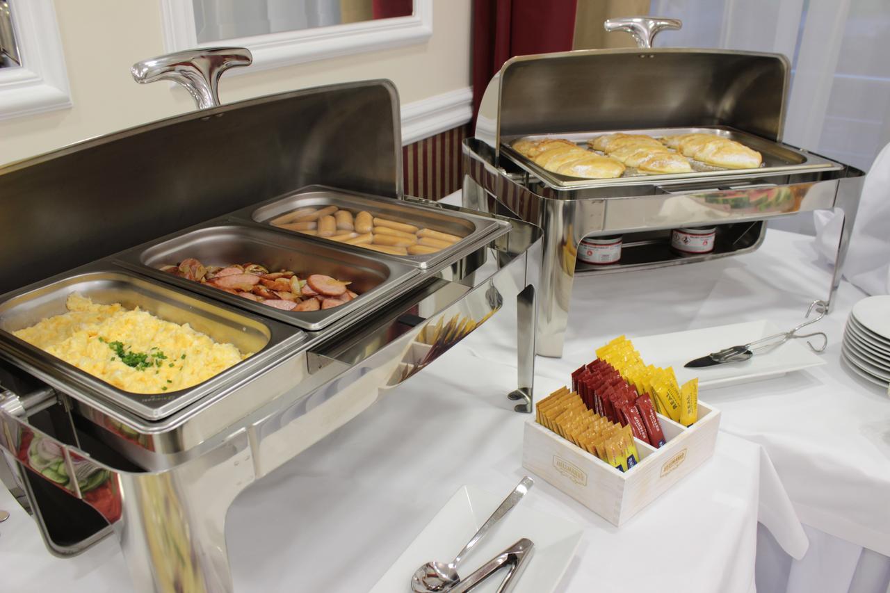 Hotel Dabrowski 오시비엥침 외부 사진